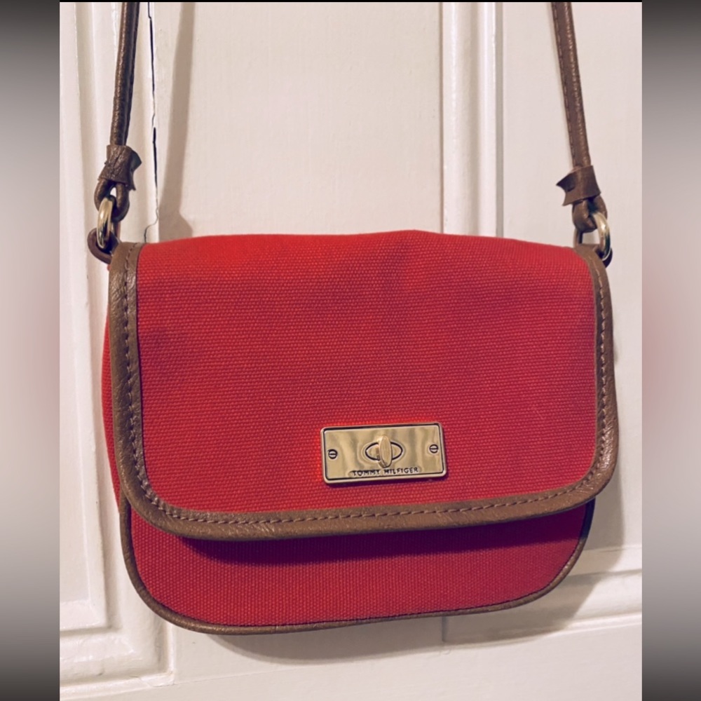 TOMMY HILFIGER canvas crossbody bag